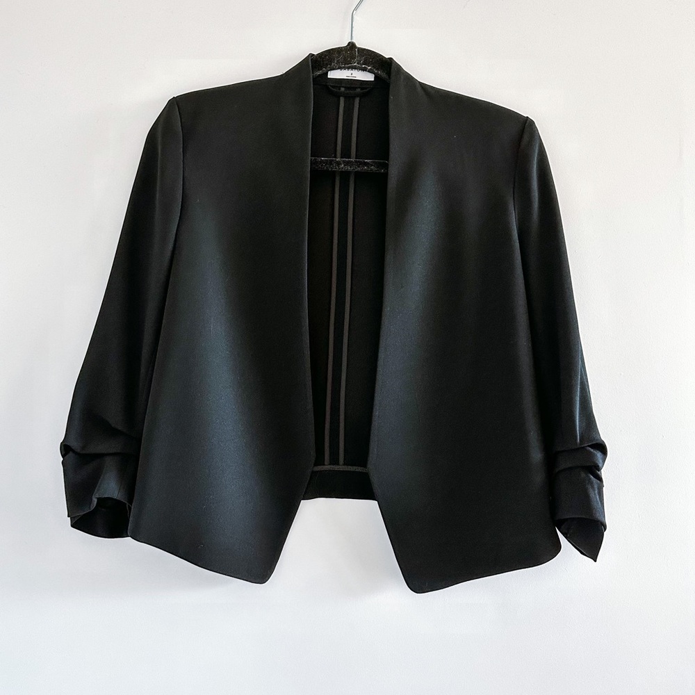 Aritzia Babaton Macauley (Power) Short Blazer - Picture 2 of 7